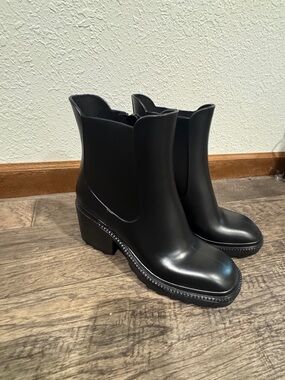 Women’s Black Chelsea-Style Ankle Boots -Eadin style NEW IN BOX SZ 8